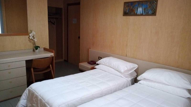 Hotel Socrate Lavena Ponte Tresa Eksteriør billede